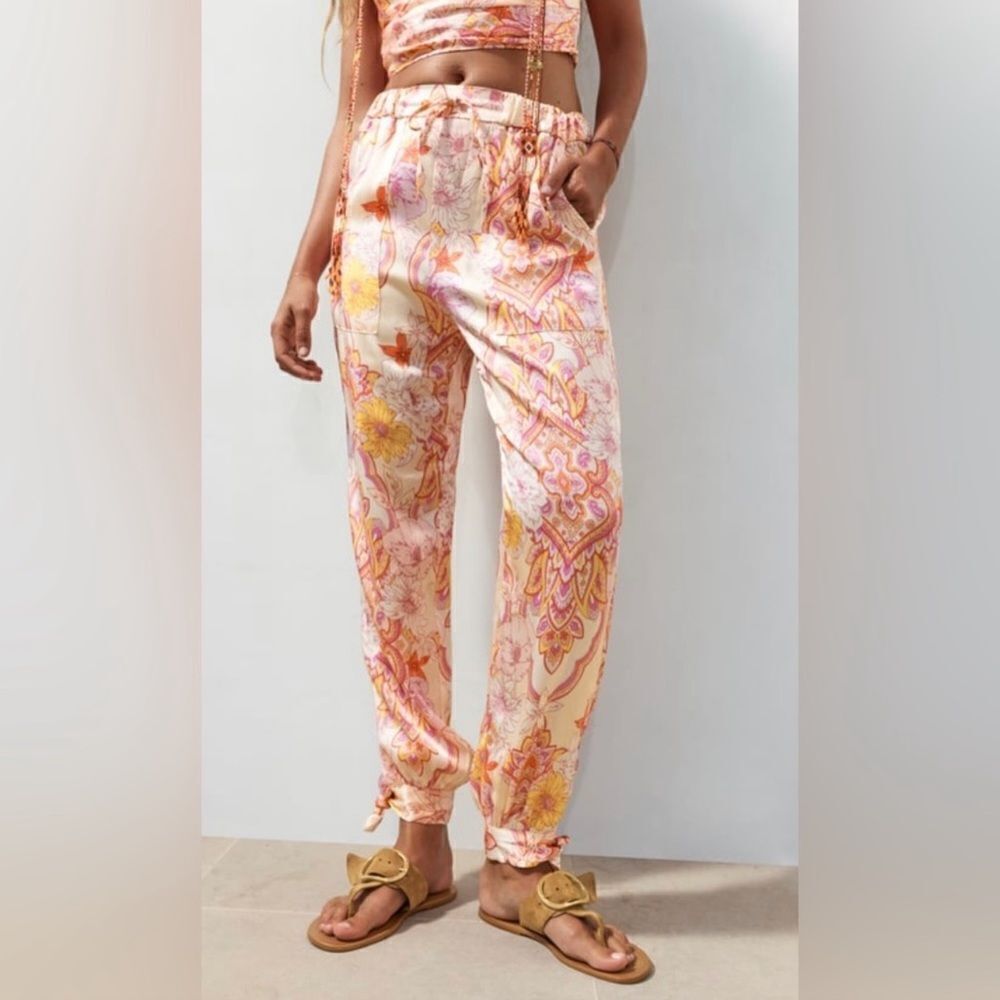 Zara The Sasha Print Satin Floral Joggers Pants.Size S